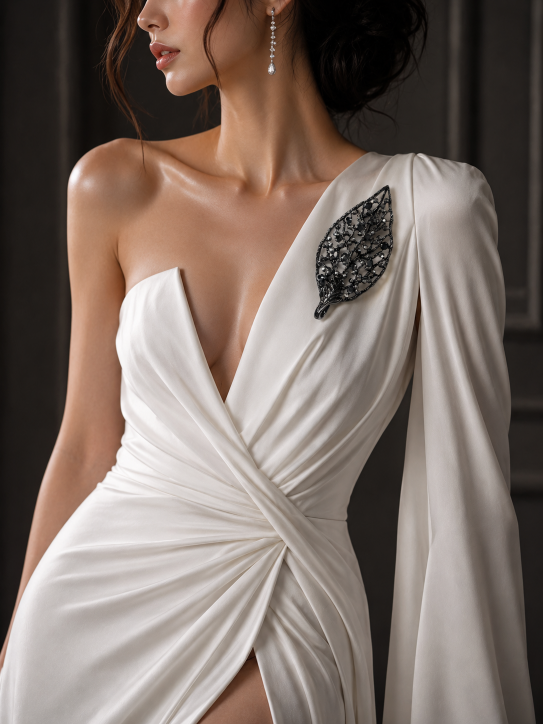 Noir Leaf Brooch